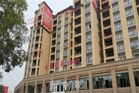 茶语名都精装修一楼60平方院子小三房钥匙在手可随时看房